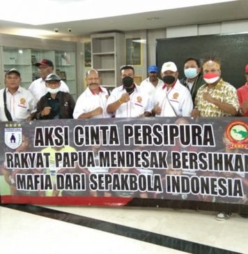 Persipura Mania saat mendatangi Markas PSSI di Jakarta minta Kejelasan Nasib Persipura dan Investigasi Liga 1, foto : nesta/jeratpapua.org
