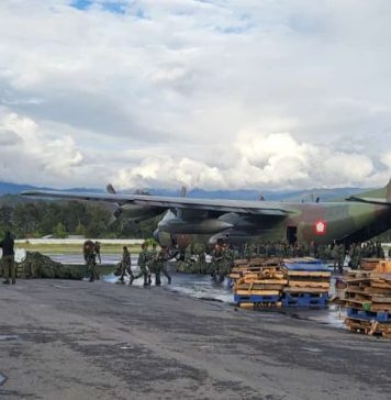 Pendropan Pasukan Keaamanan di Papua di Bandara Wamena, foto : dm/jeratpapua.org